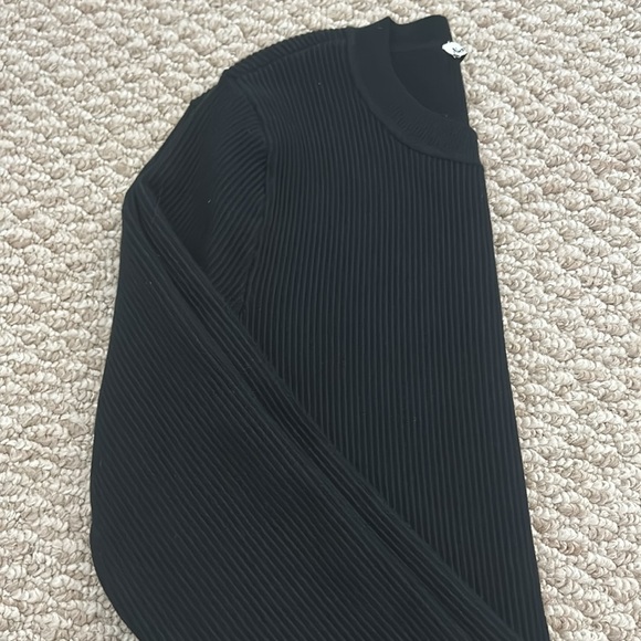 Abercrombie fitted crewneck sweater - Picture 2 of 3